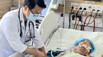 Đốt than sưởi ấm, chồng tử vong, vợ nguy kịch