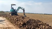 Xử phạt nhiều trường hợp khai thác đất trái phép tại một phường ở Cần Thơ