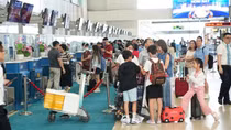 Gần 118.000 khách đổ về sân bay Nội Bài trong ngày cuối nghỉ lễ