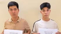 Hai anh em ruột hành hung người phụ nữ vì nghi ngờ có quan hệ bất chính với bố