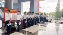 Cử tri thuộc Lữ đoàn 127 Vùng 5 Hải quân bỏ phiếu bầu cử sớm