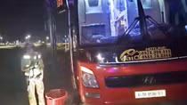 Nhồi nhét khách, bị xử phạt nặng nhưng vẫn vi phạm, vì sao?