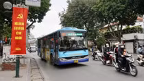 Hà Nội: Hơn 35.489 lượt xe buýt phục vụ người dân đi lại an toàn trong dịp tết Dương lịch