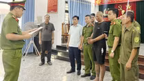 Bắt khẩn cấp đối tượng xông vào trụ sở Công an chém cán bộ trọng thương