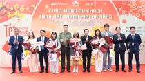 Du khách quốc tế rộn ràng “xông đất” Đà Nẵng ngày đầu năm mới
