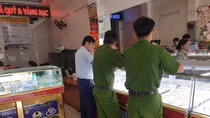 Nhiều cửa hàng kinh doanh vàng không rõ nguồn gốc bị xử phạt