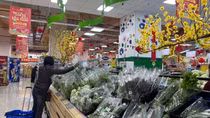 Ngày mùng 5 Tết: Rau xanh, đậu phụ đắt hàng
