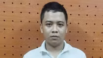 Đột nhập cạy cửa, phá tủ cuỗm loạt tiền vàng mang bán tiêu xài