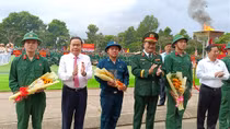 Chủ tịch Quốc hội Trần Thanh Mẫn dự lễ giao nhận quân ở TP Hồ Chí Minh