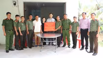 Công an TP Cần thơ chung tay giúp đỡ CBCS hoàn cảnh khó khăn