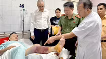 Tạm giữ đối tượng tông xe vào cán bộ Cảnh sát giao thông