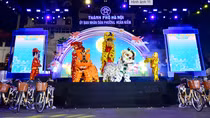 “Concert” sôi động, sân khấu thiếu chỗ cho trẻ em