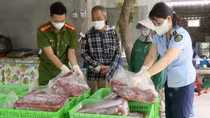 Khách hàng "giữa muôn trùng vây", doanh nghiệp "giữa muôn trùng khó" (bài 1)