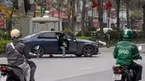 Hà Nội: Truy tìm ô tô Mercedes gây tai nạn liên hoàn trên phố Xã Đàn