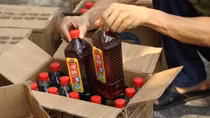 Xóa đường dây sản xuất, buôn bán hàng giả là nước mắm, bột nêm, bột ngọt