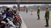 Công an Thủ đô đảm bảo an ninh, an toàn trong ngày đầu Đại hội lần thứ XIV