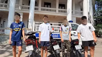 Xử phạt gần 50 triệu đồng nhóm thanh thiếu niên “đánh võng” trên QL1A