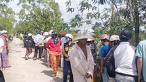 Điều tra vụ thi thể thiếu nữ nổi dưới đầm tôm