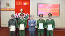 Khen thưởng các lực lượng tham gia phá vụ án sát hại 2 mẹ con ở Lào Cai