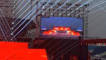 Người già - người trẻ - gia đình - dân văn phòng cùng hẹn nhau đi xem “concert pháo hoa quốc gia”