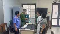 Khởi tố giám đốc và kế toán trưởng hãng xe Vân Anh về tội trốn thuế