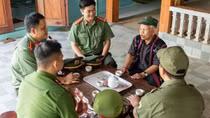 Phát huy vai trò già làng, trưởng bản trong việc giữ vững an ninh cơ sở