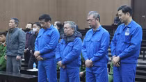 Dàn cựu lãnh đạo Tổng Công ty Xi măng Việt Nam hầu tòa trong vụ thất thoát hơn 381 tỷ đồng