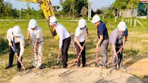 Công ty Hoàng Gia Phát tài trợ 300 triệu đồng xây dựng công viên cộng đồng