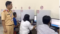 Công an TP Cần Thơ tổ chức thi bằng lái xe máy cho người dân trong ngày áp Tết