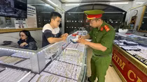 Lâm Đồng tăng cường phòng ngừa cướp giật tại ngân hàng, tiệm vàng