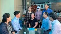 Vận dụng tối đa chính sách để hỗ trợ gia đình ngư dân có 2 mẹ con gặp nạn
