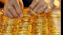 Giá vàng tiếp tục tăng mạnh mẽ