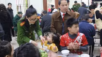 “Bữa cơm nhân ái” ấm áp, yêu thương