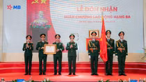 MB đón nhận Huân chương Lao động Hạng Ba