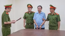 Bắt giam giám đốc, hiệu trưởng "ăn chặn" tiền trợ cấp của người yếu thế