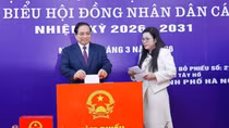 Thủ tướng Phạm Minh Chính bỏ phiếu bầu cử tại phường Tây Hồ