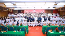 Thủ tướng thăm, chúc Tết, động viên y bác sĩ và bệnh nhân tại các bệnh viện