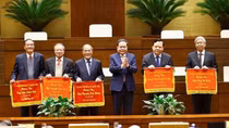 Chủ tịch Quốc hội Trần Thanh Mẫn gặp mặt nguyên lãnh đạo Quốc hội qua các thời kỳ