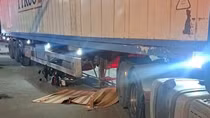 Đồng Tháp: Xe đầu kéo va chạm với xe máy khiến hai người tử vong