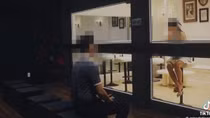 Giữa cơn lốc “viral”, gieo niềm tin mới giữ được khách hàng