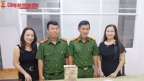 Công an phường ở Cần Thơ hỗ trợ người dân nhận lại gần 1 tỷ đồng chuyển nhầm