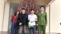 Công an phường hỗ trợ người dân nhận lại hơn 1 tỷ đồng chuyển nhầm