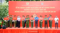 "Đi từng ngõ, gõ từng nhà" đưa tiện ích số đến với người dân