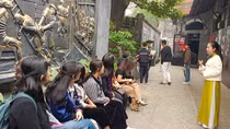 Chuyện quanh cây bàng trăm tuổi ở Hỏa Lò