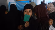 Những lá phiếu giữa đống đổ nát Gaza