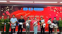 Học viện CSND trao tặng 300 suất quà Tết cho bệnh nhi