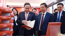 Ra mắt bộ sách Luật được thông qua tại Kỳ họp thứ 10, Quốc hội khóa XV