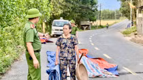Giữ bình yên từ những con đường quê ở vùng “đất lửa”