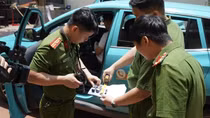 Bắt 3 tài xế taxi sử dụng thiết bị vô hiệu hóa "Mắt thần" để chiếm đoạt tiền của công ty