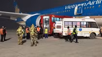 Máy bay của Vietnam Airlines hạ cánh khẩn cấp tại Ấn Độ để cứu hành khách